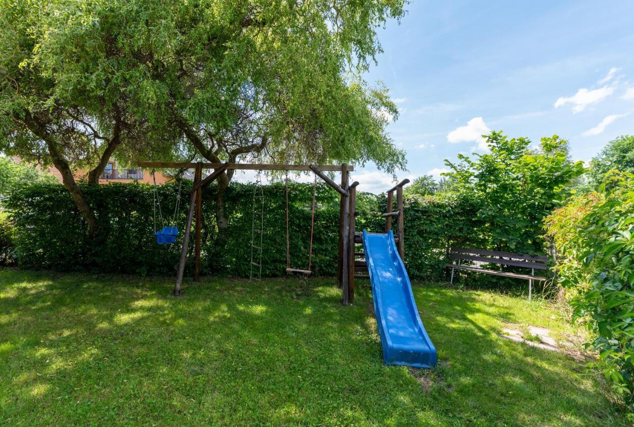 Penzion U Sýkorů Třeboň Exterior foto