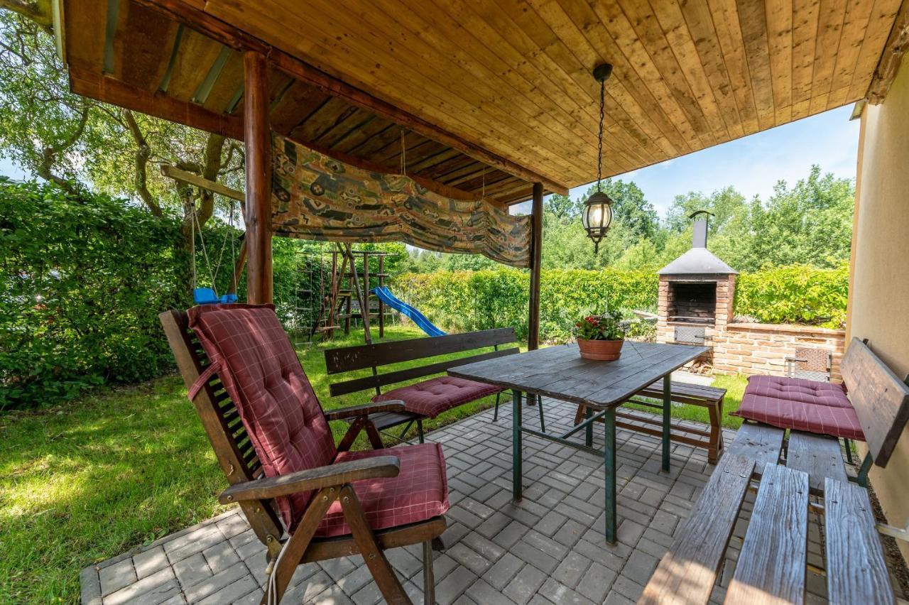 Penzion U Sýkorů Třeboň Exterior foto